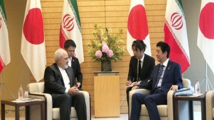 Zarif Japonya Başbakanı ile görüştü