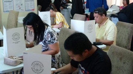 Filipinos voting to electe new lawmakers, executives in mid-term elections