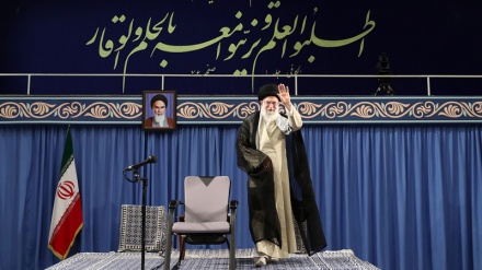 イラン最高指導者が学生らと会談