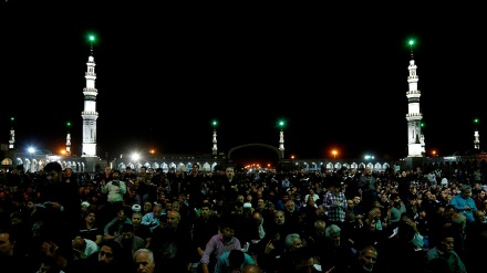 Doa Bersama Malam ke-23 Ramadhan di Masjid Jamkaran