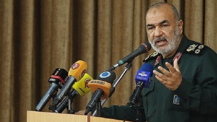 萨拉米上将：不惧强权是一个国家生存的秘诀