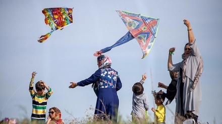 Festival Layang-layang di Kermanshah (1)