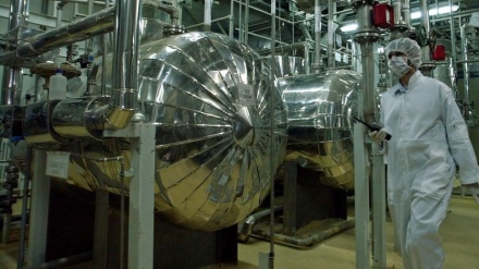 イラン核科学者、「最高の状態でウラン濃縮が実施中」