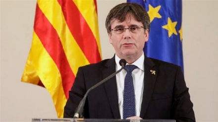Catalan ex-leader Puigdemont allowed to run for EU polls