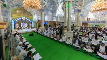 Tadarus di Kompleks Imam Ali as di Najaf (1)