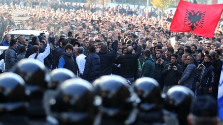 אלבניה :נמשכות ההפגנות בדרישה להתפטרות ראש הממשלה