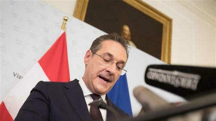 Far-right ministers ready to quit Austria government after scandal 