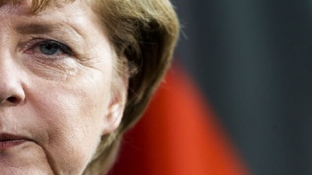 Kancelarja gjermane Angela Merkel flet për dridhjen e saj