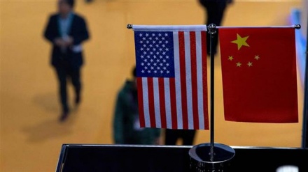 Trump maneuvers in economic war against China  
