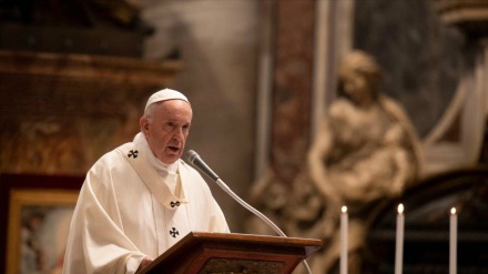 El papa: Fabricantes de armas no se encargan de víctimas de guerras