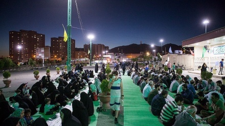 Buka Bersama di Shohadaye Gomnam Imam Husein as