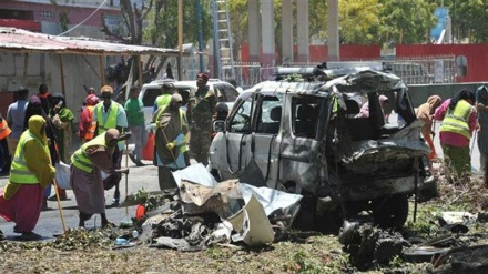 Explosion rocks Somali capital, injures Mogadishu mayor