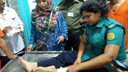 ঢাকায় পুলিশের গাড়িতে বিস্ফোরণে দায় স্বীকার করল আইএস   