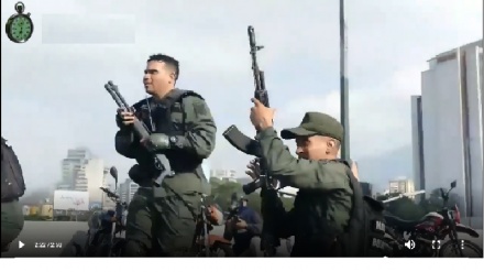 Венесуэладаги  давлат тўнтариши мағлубиятга учради (видео)