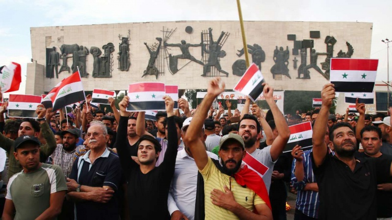 イラクで、市民がアメリカの対イラン政策に対する大規模なデモを実施