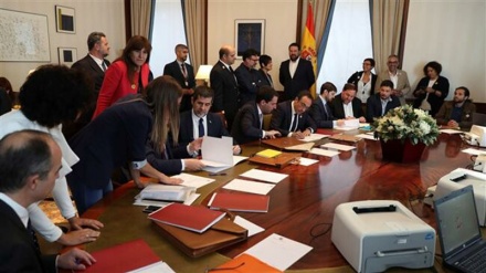 Catalan separatists let out of jail for induction as MPs