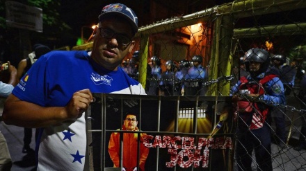 Hondureños marchan contra la corrupción de su presidente+Fotos