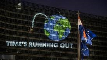Greenpeace chiede a vertici Ue disinnescare bomba climatica