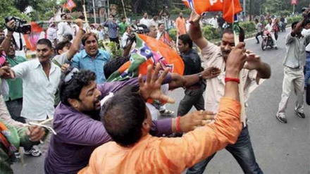 पश्चिम बंगाल में टीएमसी-बीजेपी कार्यकर्ताओं के बीच झड़प, 4 की मौत