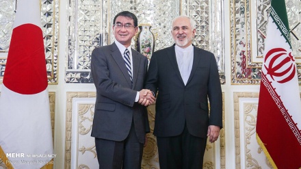 Takimi i Muhamed Xhavad Zarif me ministrin e jashtëm të Japonisë