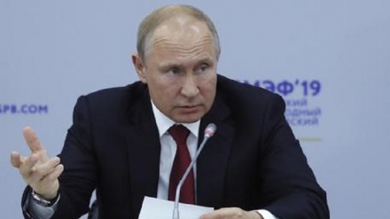Russia: visti online, Putin firma decreto