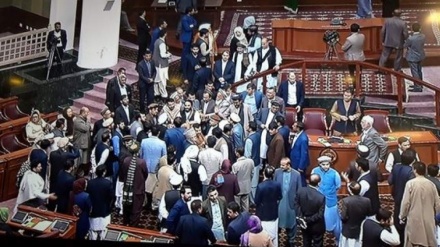 درگیری فیزیکی میان اعضای مجلس نمایندگان افغانستان