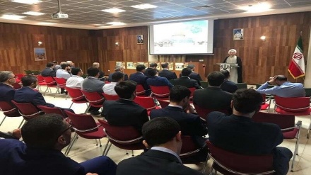 Tiflis'te, İmam Humeyni ve İslam inkılabı rehberi düşüncesi çerçevesinde Dünya Kudüs Günü semineri düzenlendi