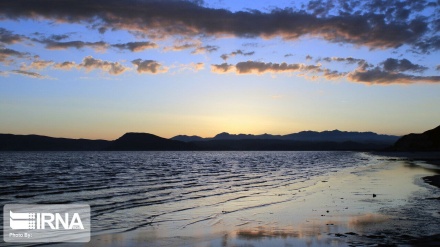 L'île Kabudan, la plus grande île du lac d'Ourmia à l'ouest de l'Iran