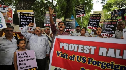 وزیر خارجه آمریکا در میان اعتراضات مردمی وارد هند شد