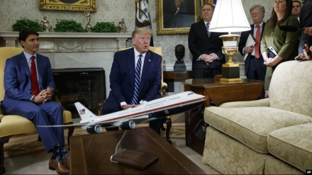 Трамп ҳам АҚШ дронини уриб туширилганига аксиламал кўрсатди