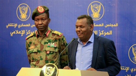 Sudanese protesters accept Ethiopian initiative to end political crisis
