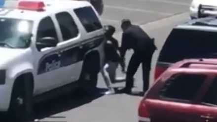 アメリカの有色人種社会が、同国警察の暴力に怒り （動画）