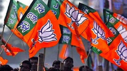 अयोध्या, भूमि पूजन से पहले भाजपा के कई नेता कोरोना पाॅज़िटिव, क्या कार्यक्रम टल जाएगा?