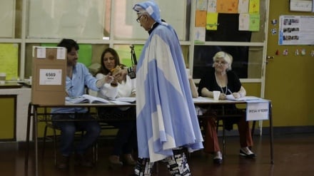 Argentina, vincono i peronisti