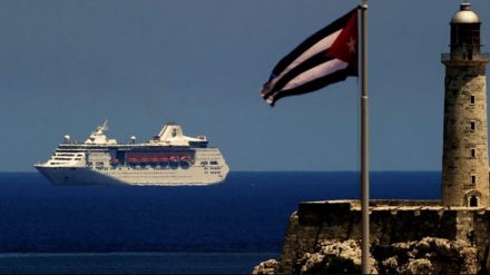 Crucero por la Paz no pudo atracar en muelles de La Habana por la disposición extraterritorial de la Casa Blanca de castigar a las naves que toquen puertos cubanos.