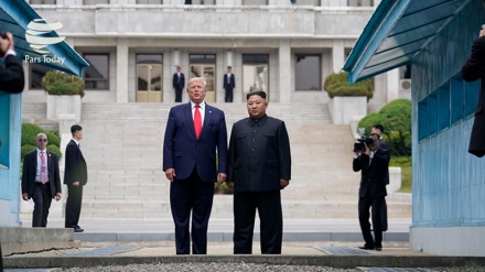 Трамп Ким Чен Ин билан учрашиб ташқи сиёсатда мувафаққиятли тасаввуротни ижод этишга уринмоқда 