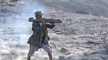 Fuerzas yemeníes atacan con misiles a militares saudíes en Najran+Video