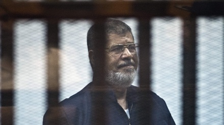 Mediat britaneze zbulojnë kërcënimet e qeverisë së Egjiptit kundër Muhamed Morsi
