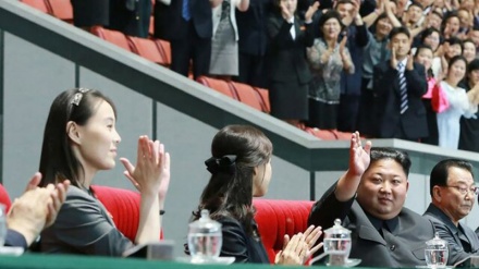 謹慎中の北朝鮮・キム委員長の妹が、約５０日ぶりに公式行事に参加