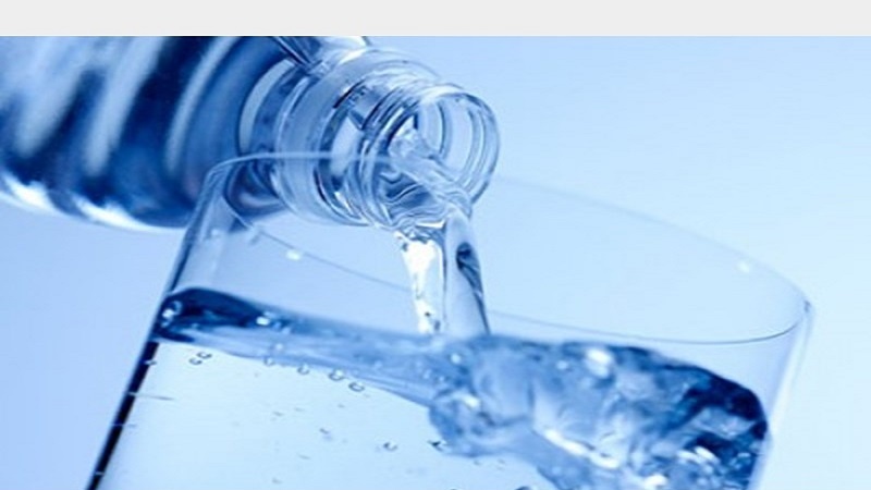 نوشیدن آب زیاد راه جلوگیری از گرمازدگی