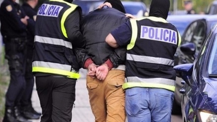 Në Spanjë shkatërrohet një rrjet i burimeve financiare të terroristëve që veprojnë në Siri