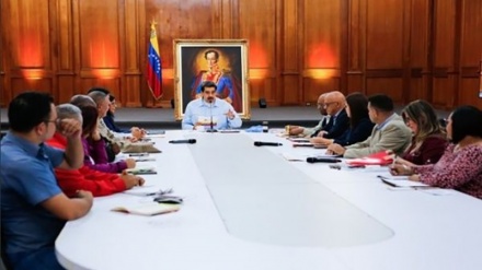 Maduro tilda de robo humanitario malversación de fondos por Guaidó+video