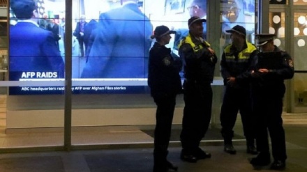 Австралия полицияси Сиднейдаги мамлакат телерадиокомпанияси биносига ҳужум қилди