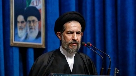 Imami i namazit të së premtes në Teheran: Strategjia e prerë e Iranit është rezistenca dhe thyerja e vullnetit të lëkundur të armikut