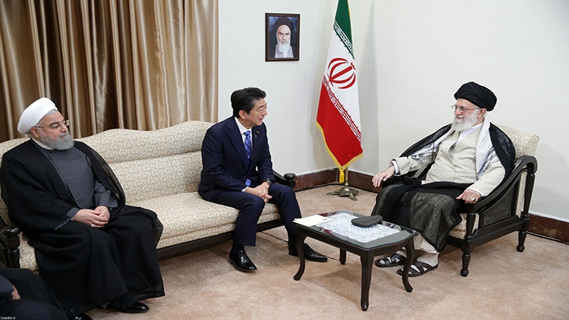 Pertemuan PM Jepang Abe dengan Ayatullah Khamenei di Iran