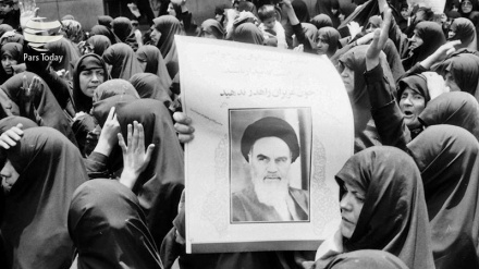 Memorial me rastin e përvjetorit të vdekjes së Imam Khomejnit (ra) 5