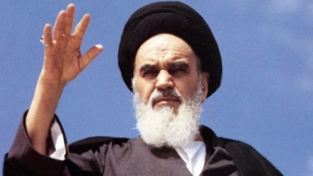 イランイスラム革命の指導者、ホメイニー師の命日