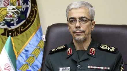 Tümgeneral Bakıri: İran Hürmüz boğazı ve Fars körfezinin güvenliğinin hamisidir 