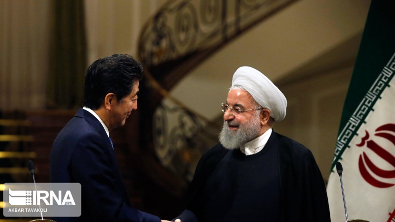 حمایت ژاپنی ها از سفر آبه به ایران