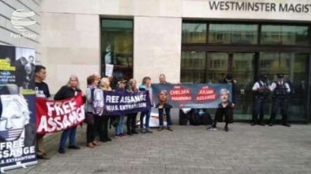 Assange’ın ABD’ye iadesiyle ilgili Londra'da protesto gösterisi 